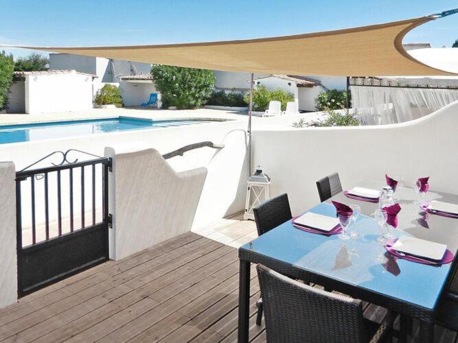 Holiday Home With Shared Pool Saintes-Maries-de-La-Mer Exterior foto